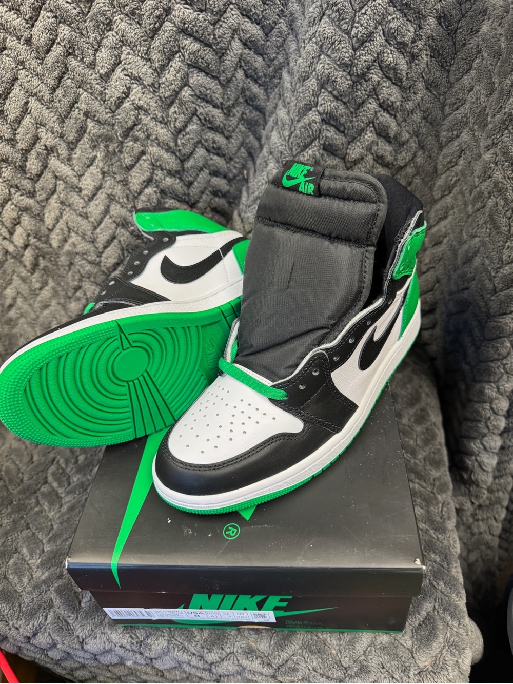 Nike Air Jordan 1 High OG Lucky Green
